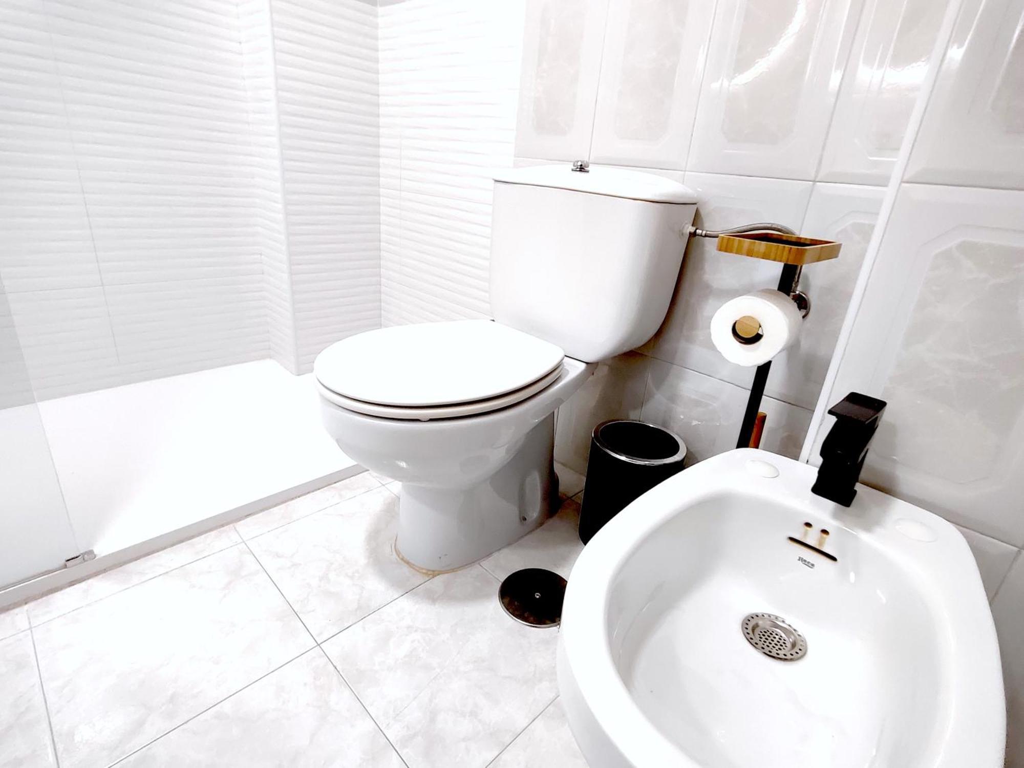 Diseno Y Relax Apartamento De Dos Habitaciones Cerca De La Playa Malaga Luaran gambar